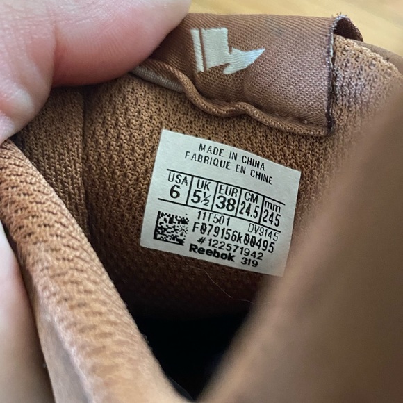 Brown and White Reebox - Picture 6 of 6